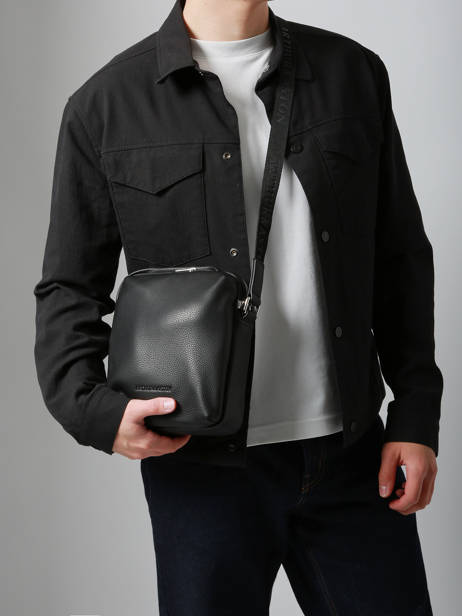 Cross Body Tas José Leder Arthur & aston Zwart thomas 2 ander zicht 1